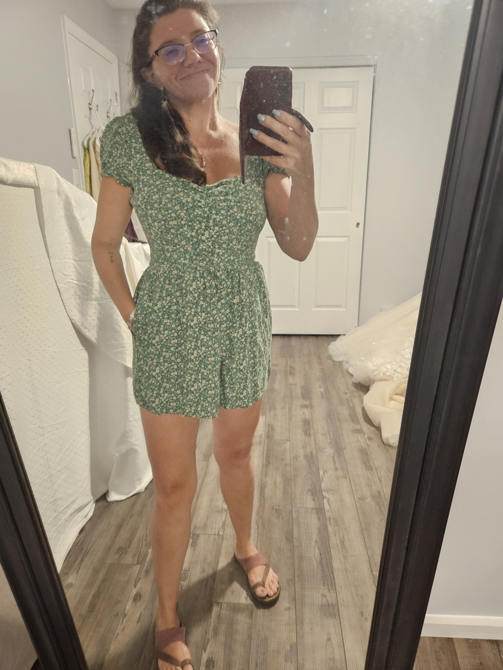 Green Floral Short Sleeve Romper With Pockets - Picture 3 of 5